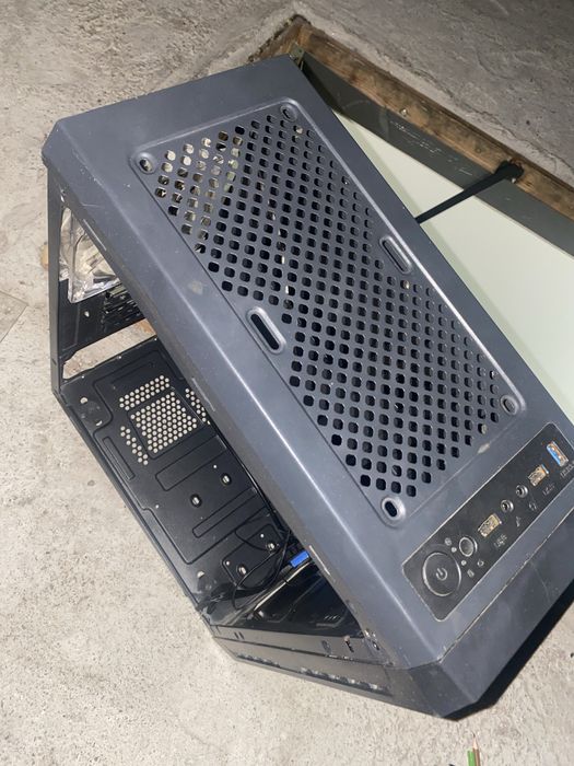 Arcasa pc gaming negociabil