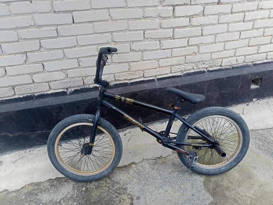 Велосипед BMX трюковой