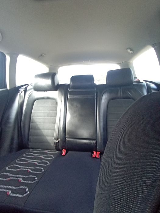 Pasat.b6  .An 2006 motor dizel.199.pret 2600 € f.putin negociabil Acte valabile se vinde doar cu fiscal pe loc