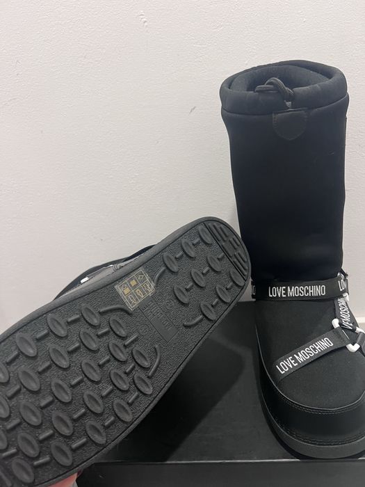 Дамски боти и ботуши