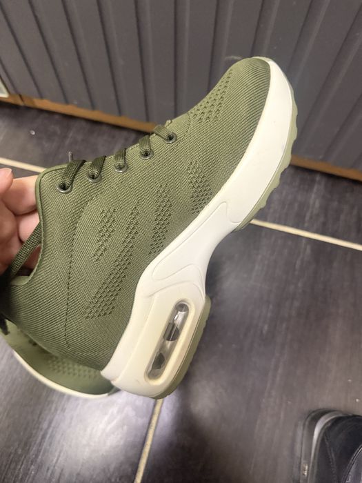 Красовки бу 1500 тенге