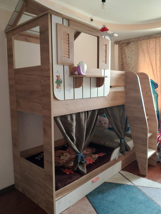 Кровать двухярусная детская