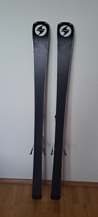 Schiuri 156cm Blizzard / Schiuri 165cm Solomon.