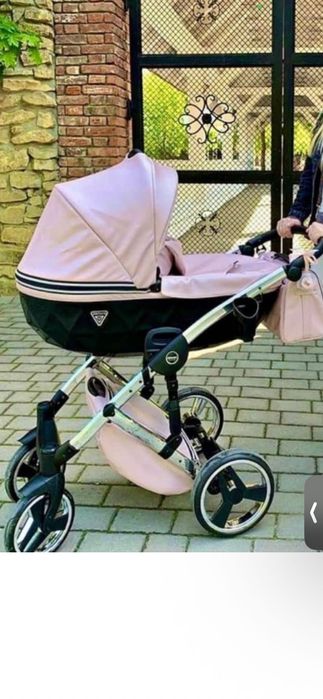 Vând căruț Junama diamond roz