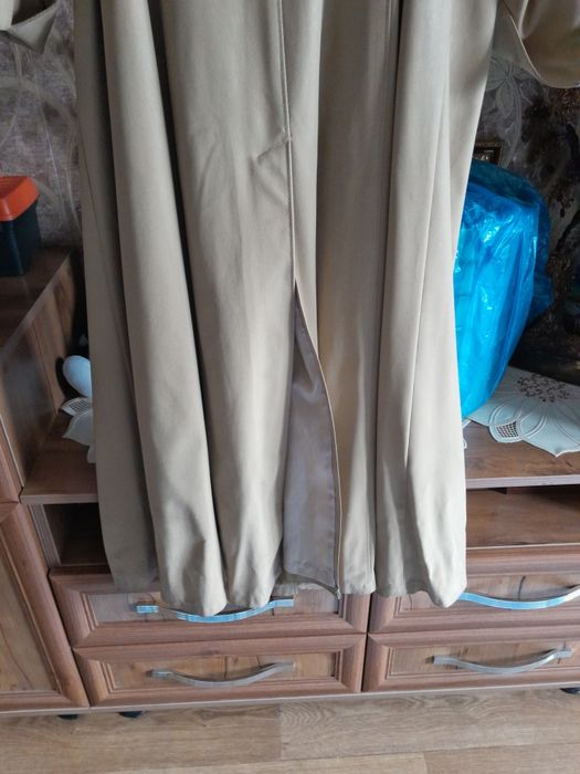 Продам женский плащ б/у.