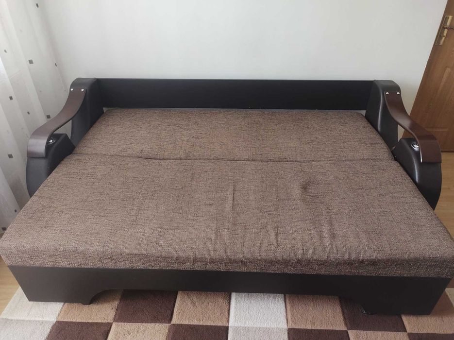 Vând canapea extensibila
