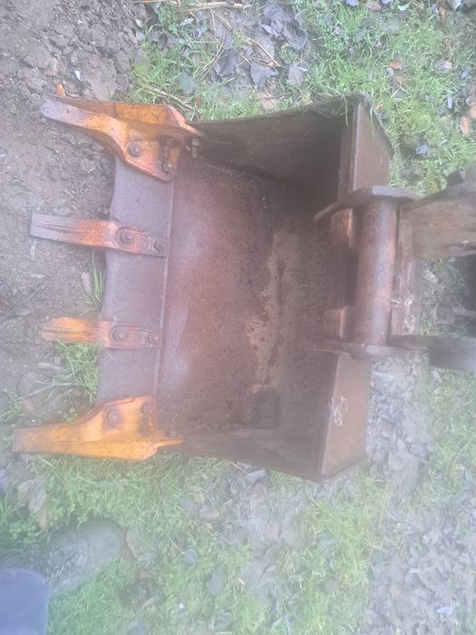 Cupă  miniexcavator 70cm
