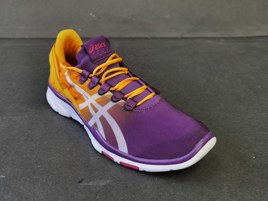 Adidasi  alergare 39 40  sal fitness ghete munte  ASICS 140 Eur  NOI