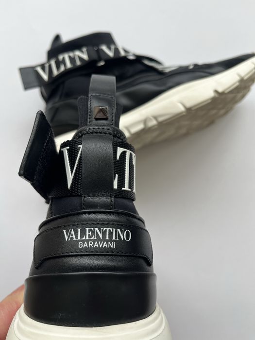 Valentino Garavani - размер 41 Unisex / Оригинал