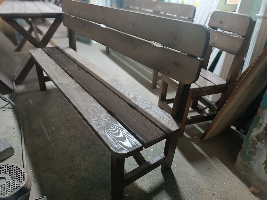 Столы со скамейками