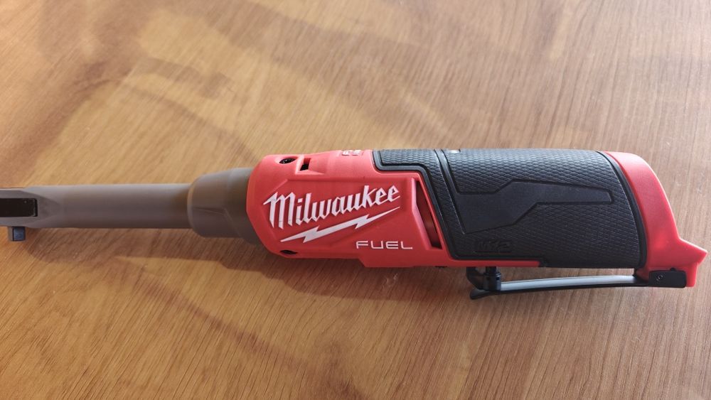 Clichet milwaukee m12 model LR inclus acc de 3 ah