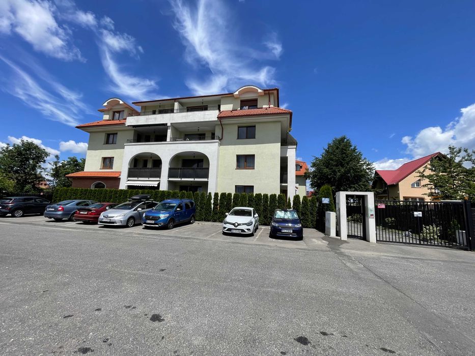 Apartament premium cu 3 camere. Zona Tractorul.