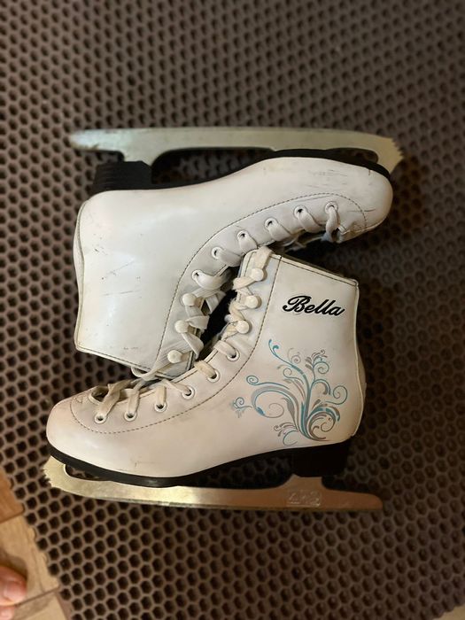 Коньки  фигурные