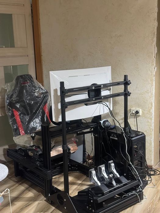 Продам гоночный копкит.