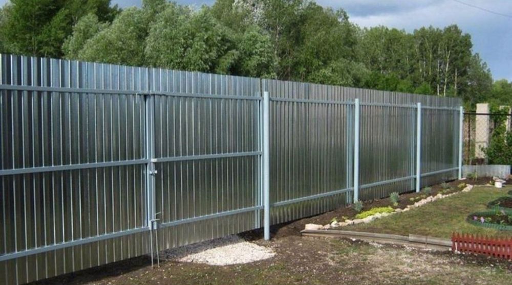 Garduri și porți la comanda clientului