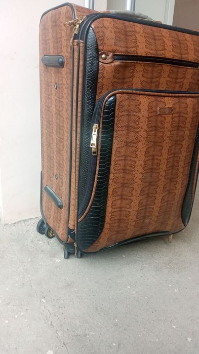 Продаю новую Чемоданы