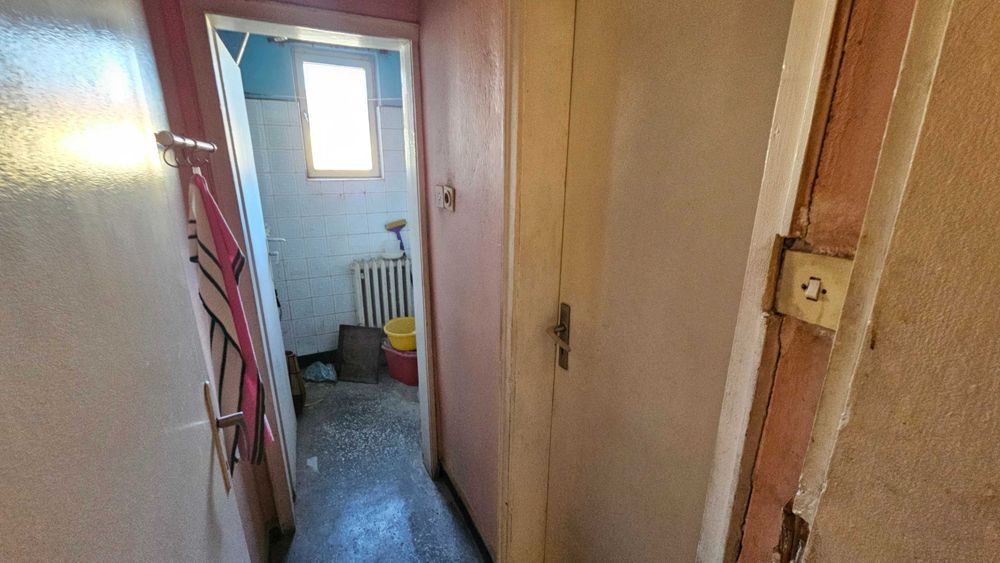 Продава се Тристаен апартамент в Разград, Център - 86 кв.м за 1280 €/кв.м - Снимка #5