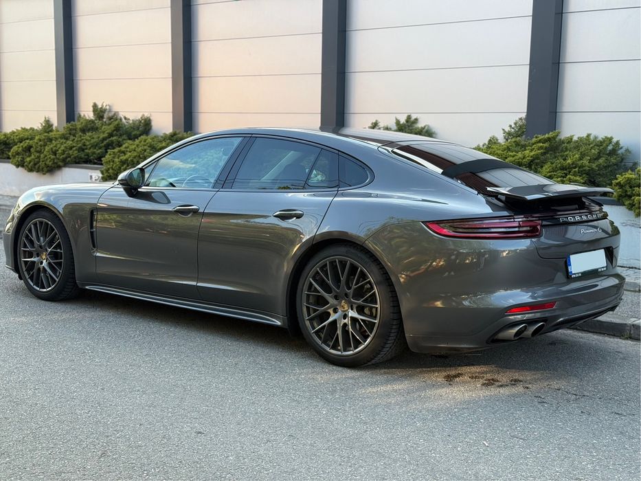 Porsche Panamera 4S Diesel Pachet GTS Matrix