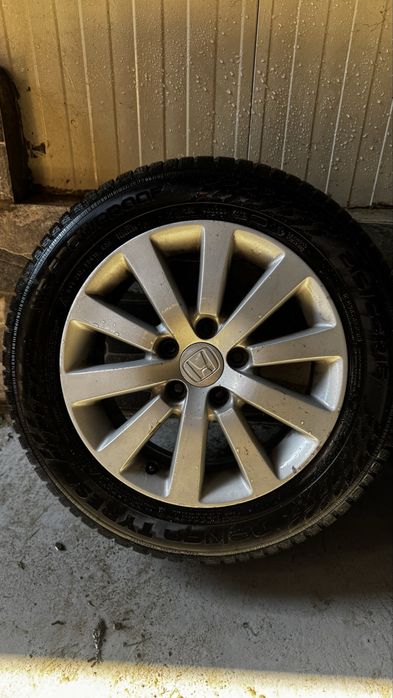 Jante  anvelope  5x114,3  215 55 16 nokian