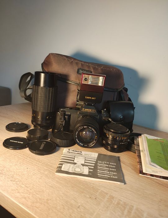 Canon T50 SLR cu 3 Obiective, Bliț, Manuale și Husă – Full Box – Funcțional