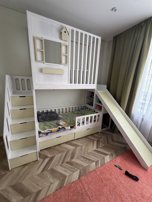 Кровать с горкой