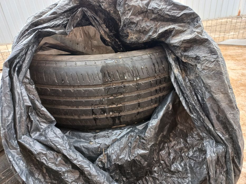 Покрышка р16 215/65