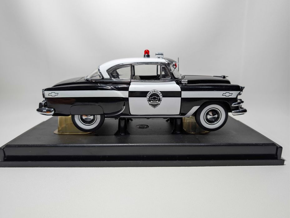 Macheta Sun Star 1:18, 1954 Chevrolet Bel Air Police