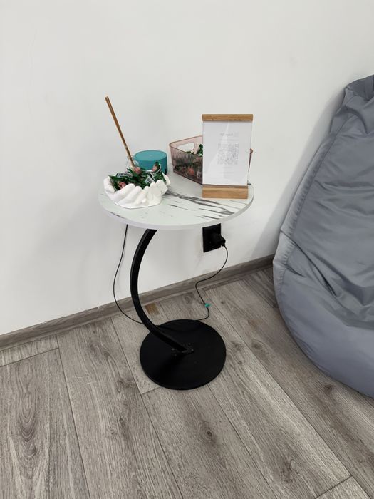 Продам мраморный столик новый