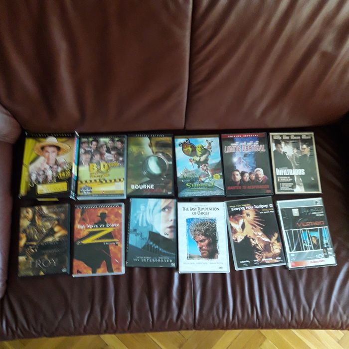 Discuri DVD originale,noi,cu filme celebre sau cu muzica de colectie.