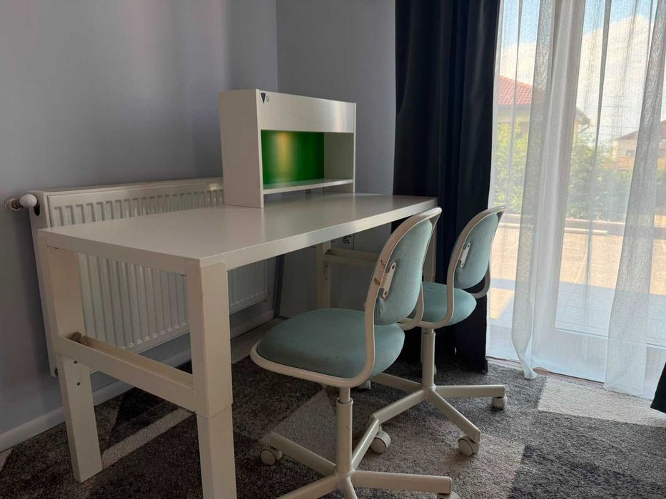 Set Birou copii reglabil IKEA cu extensie + 2 Scaune ergonomice