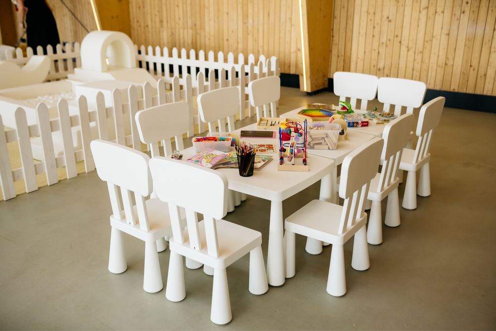 Animație- Jocuri- Pictură pe față- Colț de joacă- Tobogan gonflabil