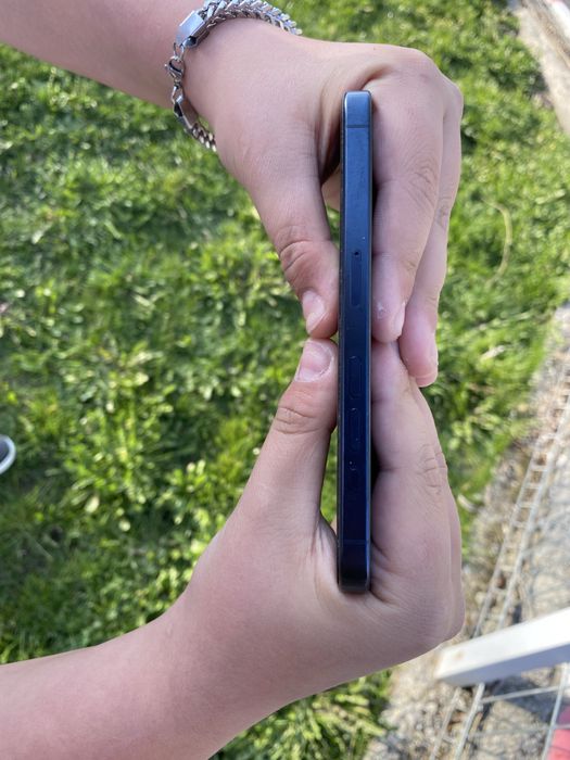 Vand iphone 15 pro 128gb