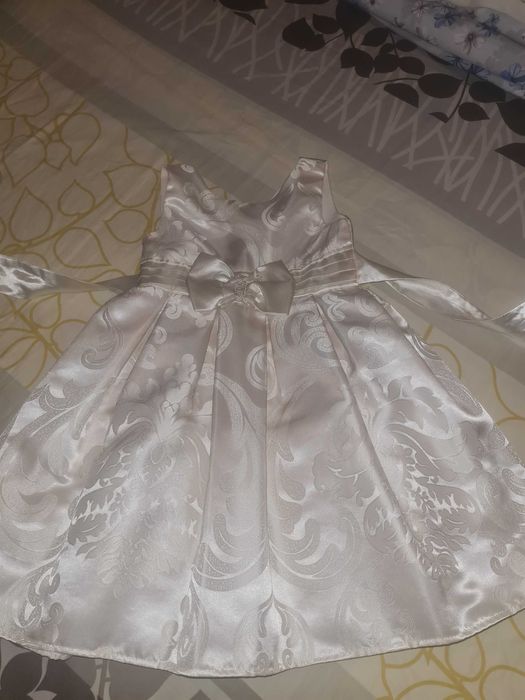 Детски рокли различни възраст