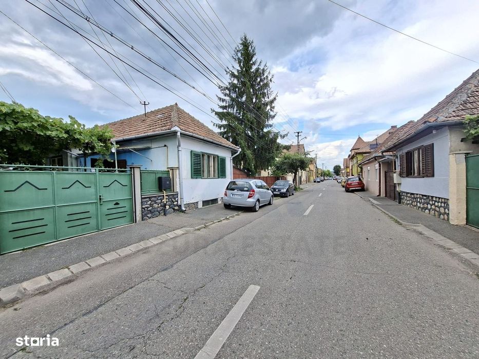 Casa individuala D+P+Pod teren 252 mp baie cu geam si curte in Sibiu