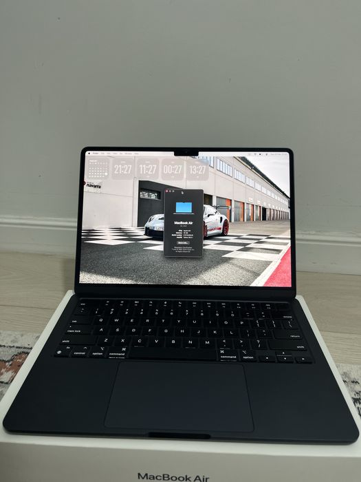 MacBook Air M2 (16/256 GB)
