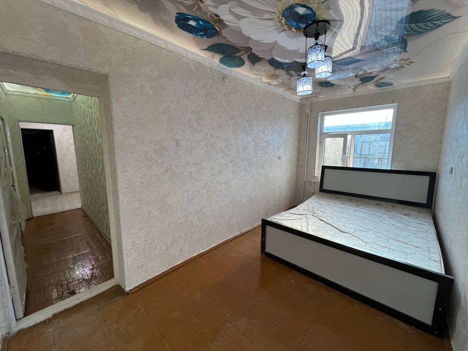 3/2/4 сотилади  64 м²