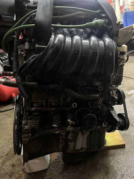 Продам двигатель от ниссана ноута .