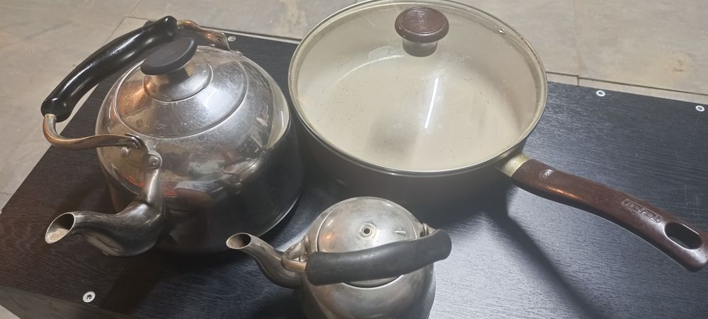 Продам чайники и сковороду