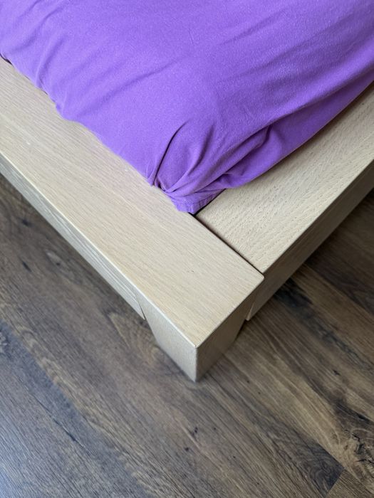 Спалня с нощни шкафчета