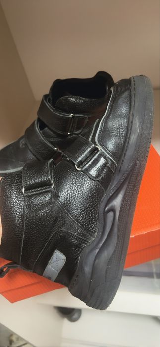 Продам кожанные детские ботинки