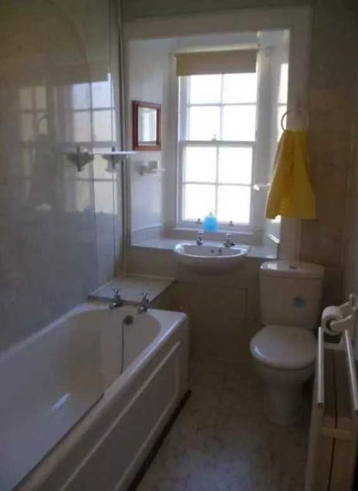 Дава се под наем Двустаен апартамент в Пловдив, Център - 46 кв.м за 204 € - Снимка #4