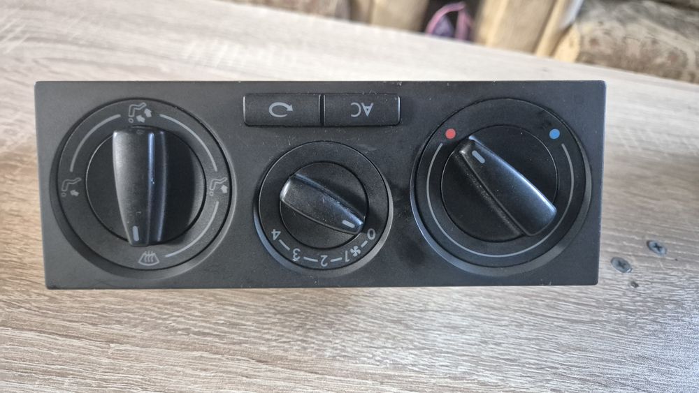 Оправление Климатик/Парно за VW Голф 4 98- 2006г