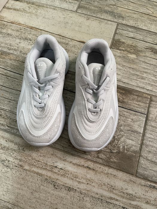 Adidasi adidas marime 28