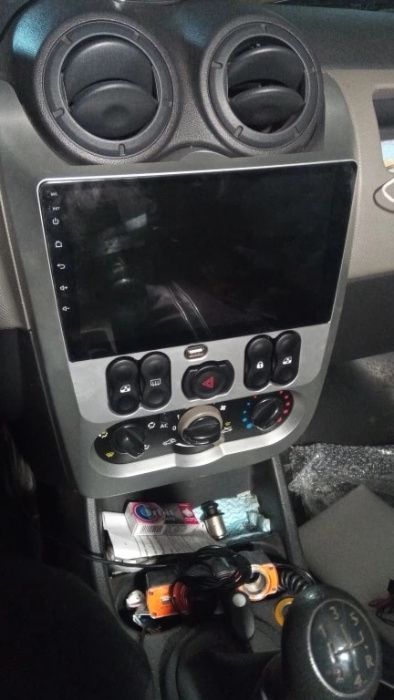 Navigatie Dacia Logan ( 2009 - 2016 ) Noua Garantie Camera Marsarier