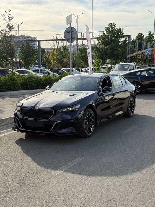Bmw i5 40l Full 713km 2025-Yil Qimmat diska Body kit tayor kraska toza