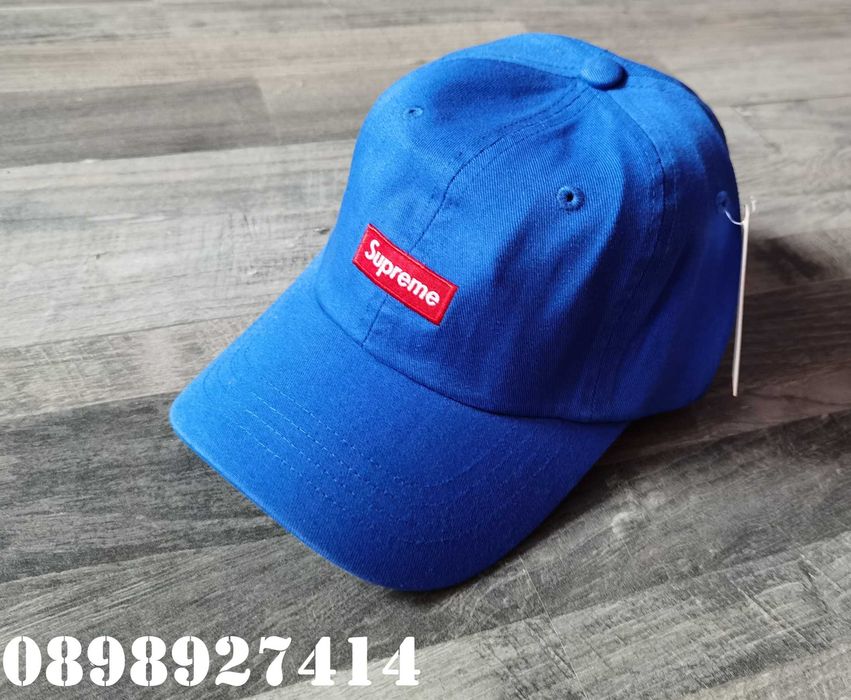 Нови Шапки Supreme