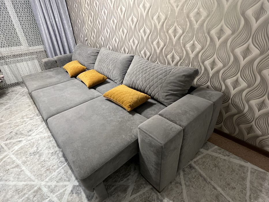 Продам большой ДИВАН.