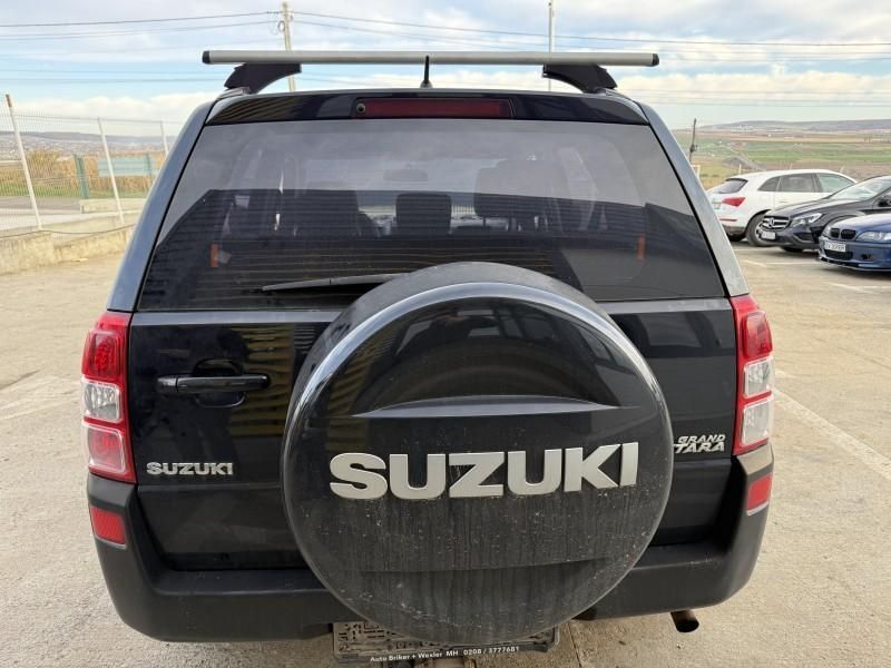 Haion cu luneta Suzuki Grand Vitara 2 (2005->)