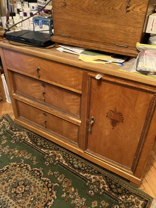 Vand  mobila dormitor lemn de lamai