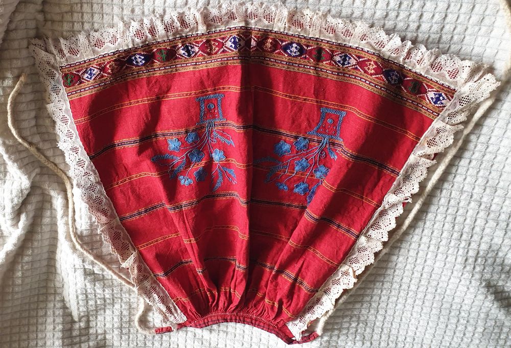 Автентична престилка от Хърцойска носия